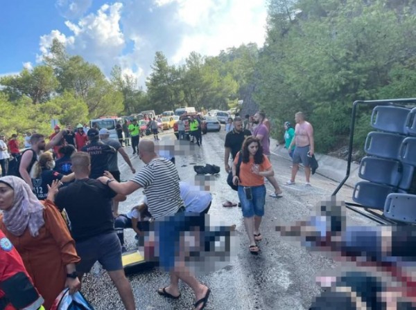 Marmaris'te cip safari aracı devrildi! Korkunç kazada ölü ve yaralılar var...